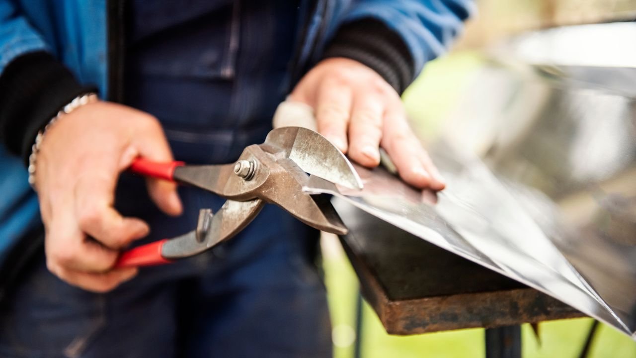 how to cut aluminum sheet metal